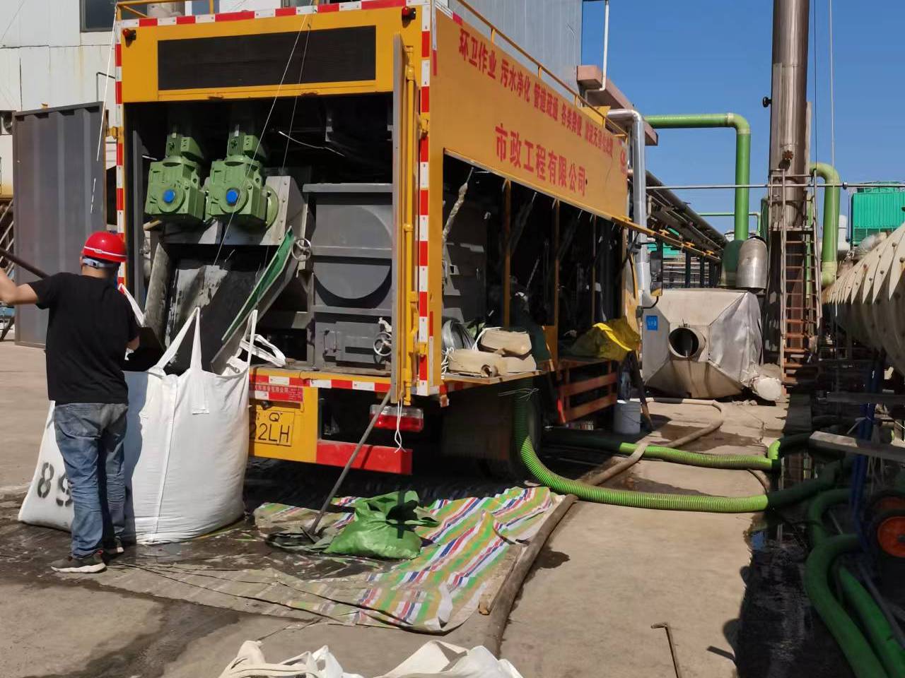 巴楚淤泥压干处理